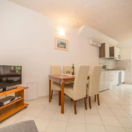 Dolac 1808 Apartment Trogir