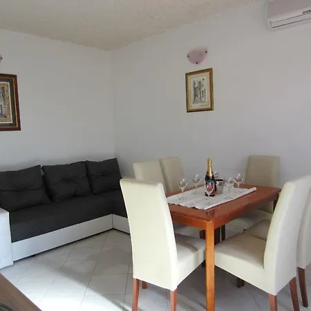 Dolac 1808 Apartment *